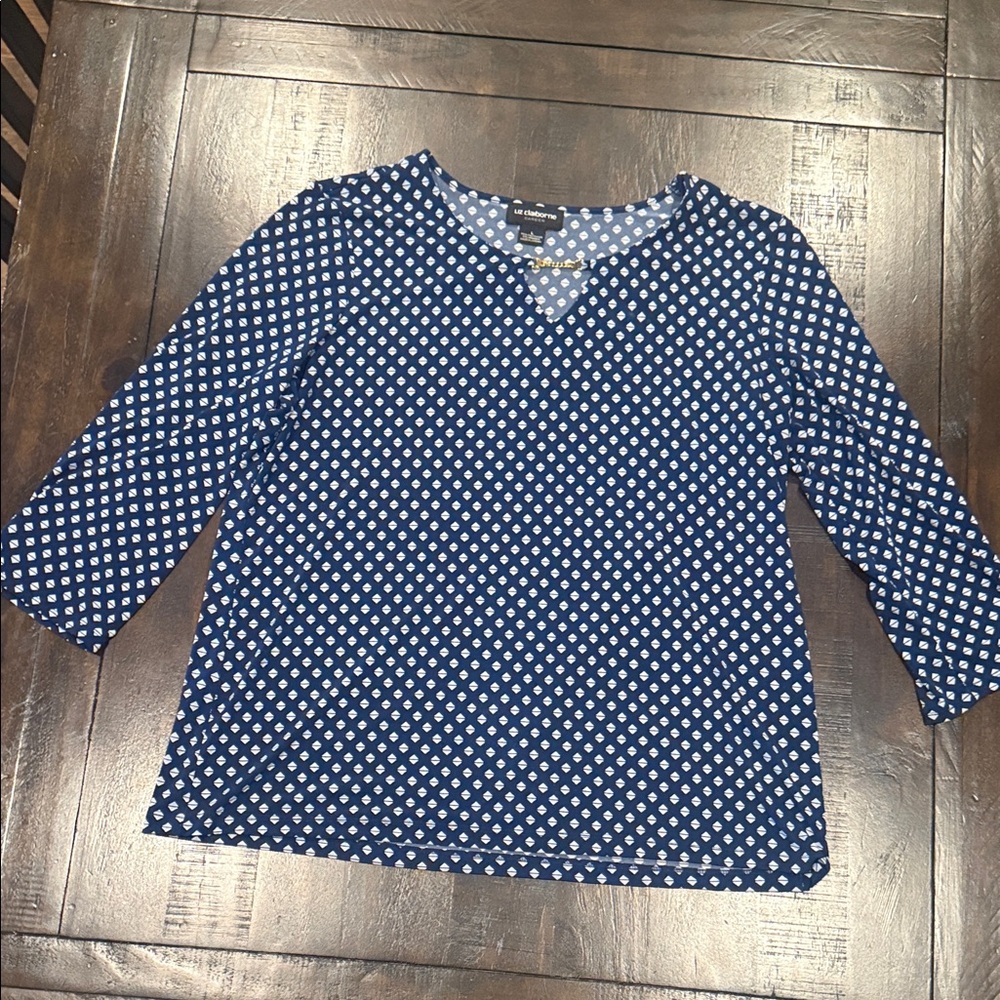 Liz Claiborne Blue and White Patterned Blouse